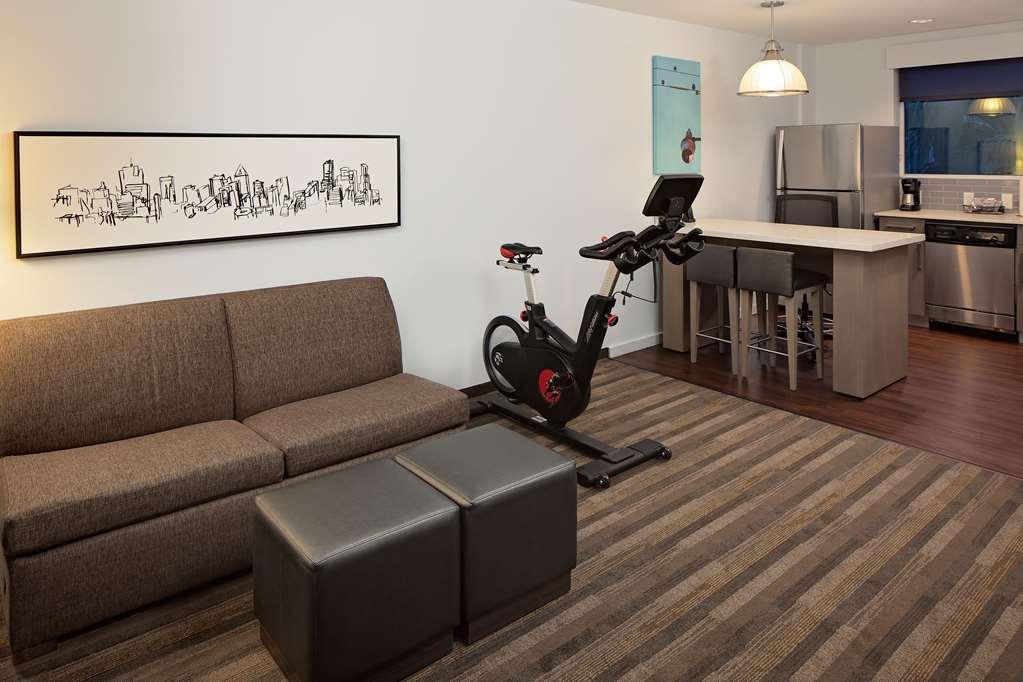 Hyatt House Irvine/John Wayne Airport Hotel Room photo